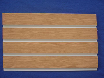 Индикаторные панели ПВК Слатвалл деревянного зерна ровные клетчатые с временем длинной жизни