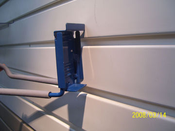 Декоративная корзина металла дисплея магазина панели Slatwall гаража Wpc пластичная