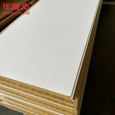 Хорошая цена Высококачественный белый стеклянный панель 600x9мм ламинированный стеклянный доски водонепроницаемый материал декорации онлайн