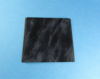 Хорошая цена Жара штемпелюя плитки стены черноты PVC панелей стены PVC горячие штемпелюя онлайн