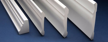 Хорошая цена Огнеупорные Recyclable профили доски обхода PVC для крытого украшения онлайн