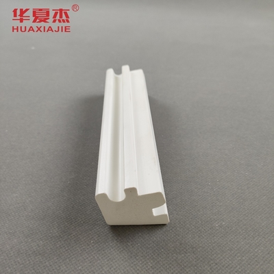 Хорошая цена Коробка упаковывая прессформу отделки PVC для крытого силла обнюхивая белый винил 7ft онлайн