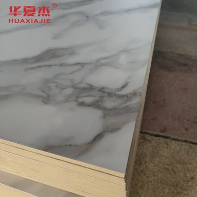 Хорошая цена Панель для стен из ДПК Современный дизайн 4 фута X 8 футов Водонепроницаемая декоративная панель для интерьера / экстерьера онлайн